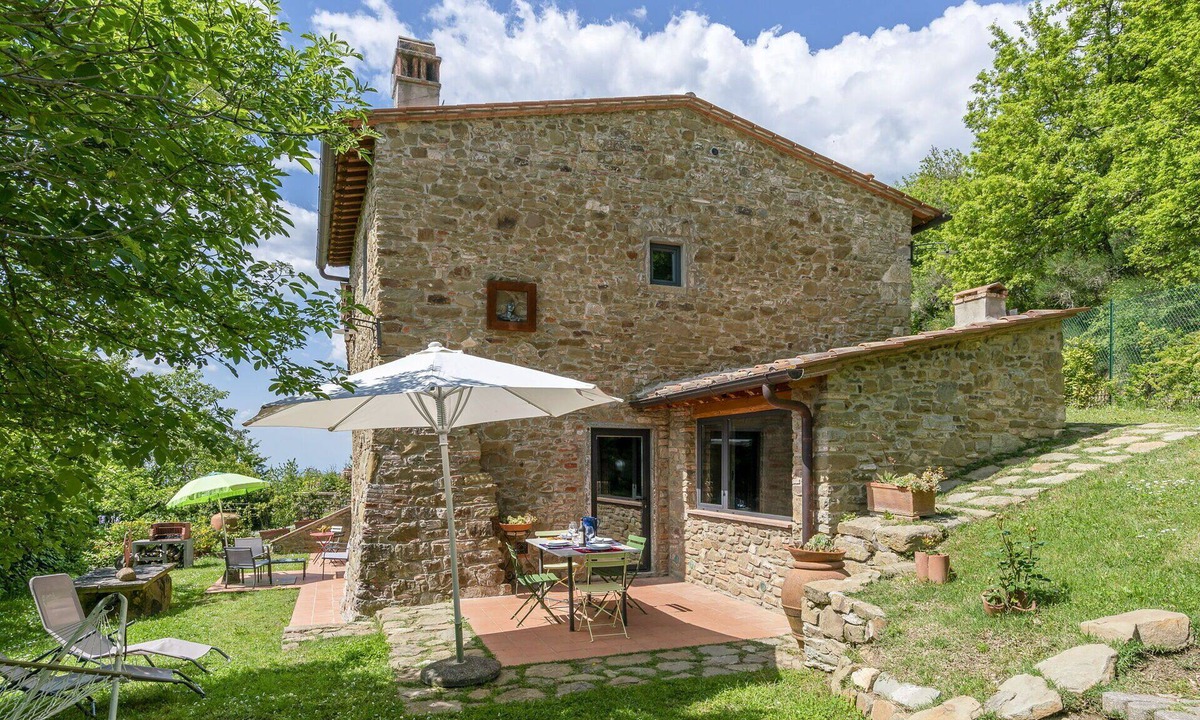 Greve in Chianti Villa | Beautiful private villa for 7 people with WIFI, A/C, TV, patio and panoramic view