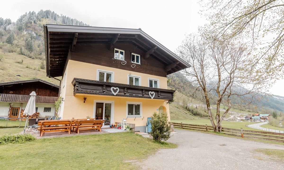 Fusch an der Grossglocknerstrasse House | Bergfried by Interhome