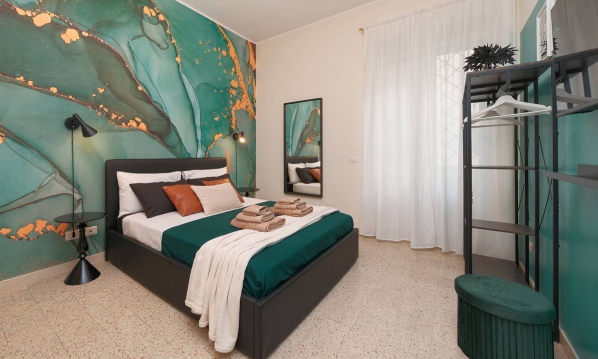 Quartiere XV Della Vittoria Apartment | Blonde Iris | Spacious Apartment near Piazza Mazzini