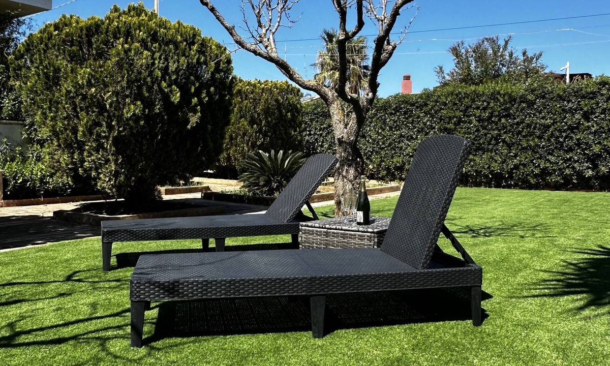 Carini Villa | Bring the family to this fantastic accommodation with plenty of room for fun