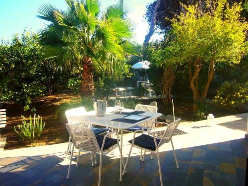 Valderice House | Buena Vista - Country Villa - Free Wifi, Outdoor Shower