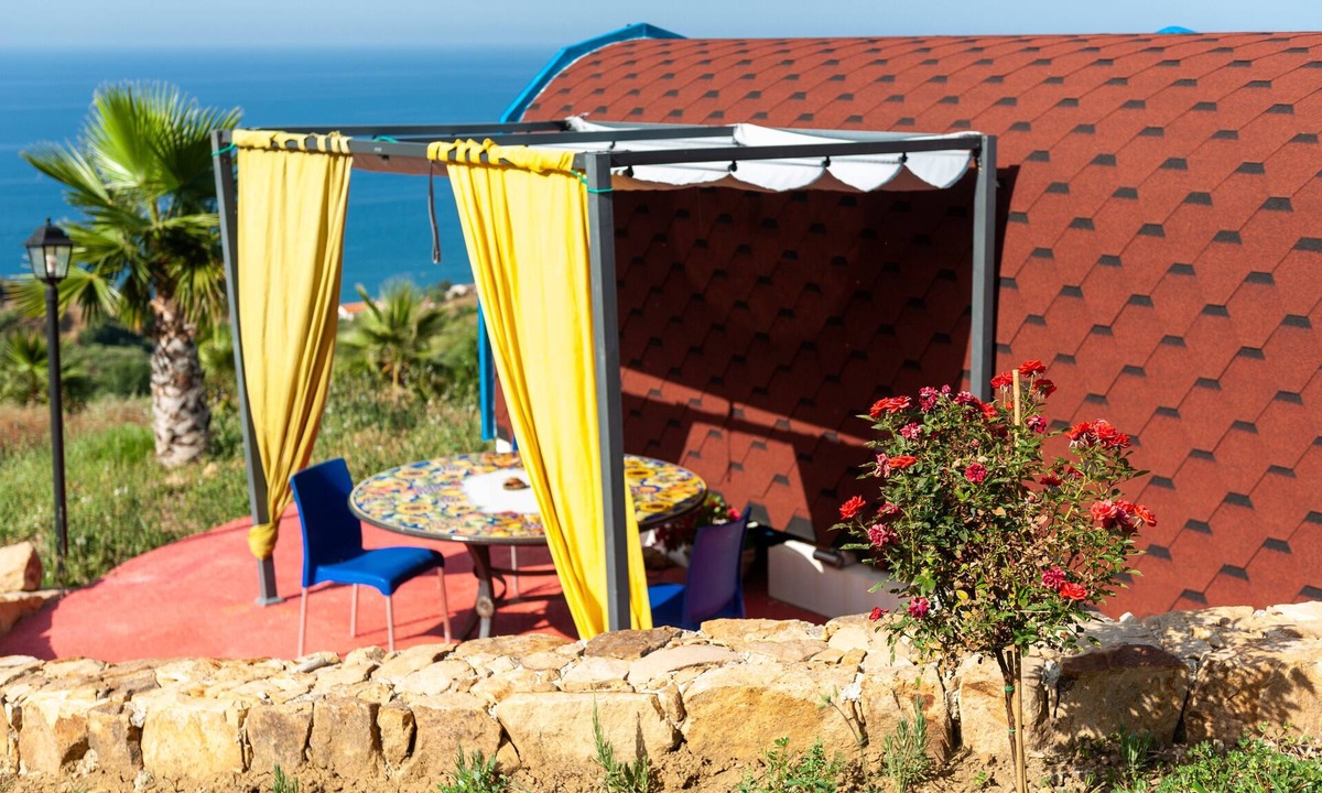 Tusa House | Bungalow 'Lavanda' with Sea View, Wi-Fi and Air Conditioning