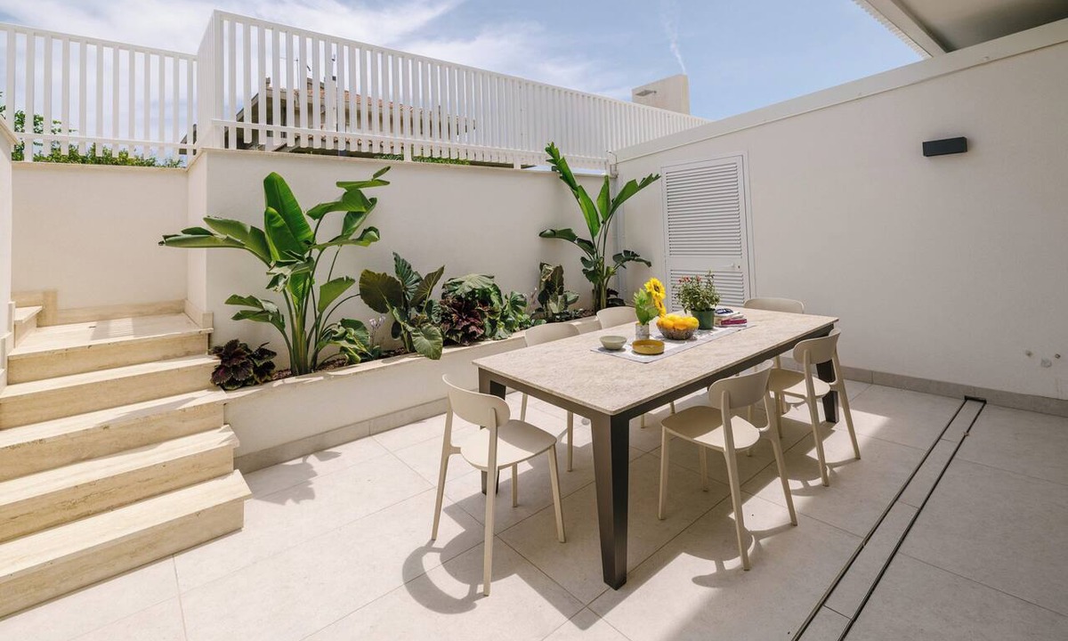 Marina di Davoli Apartment | Calypso, apartment in a villa near Soverato, Ionian Coast of Calabria—open year-round
