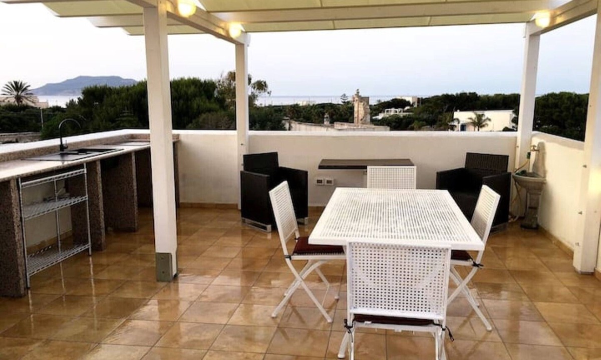 Favignana Apartment | Casa Corallina, apartment 500 mt from the Main Square !