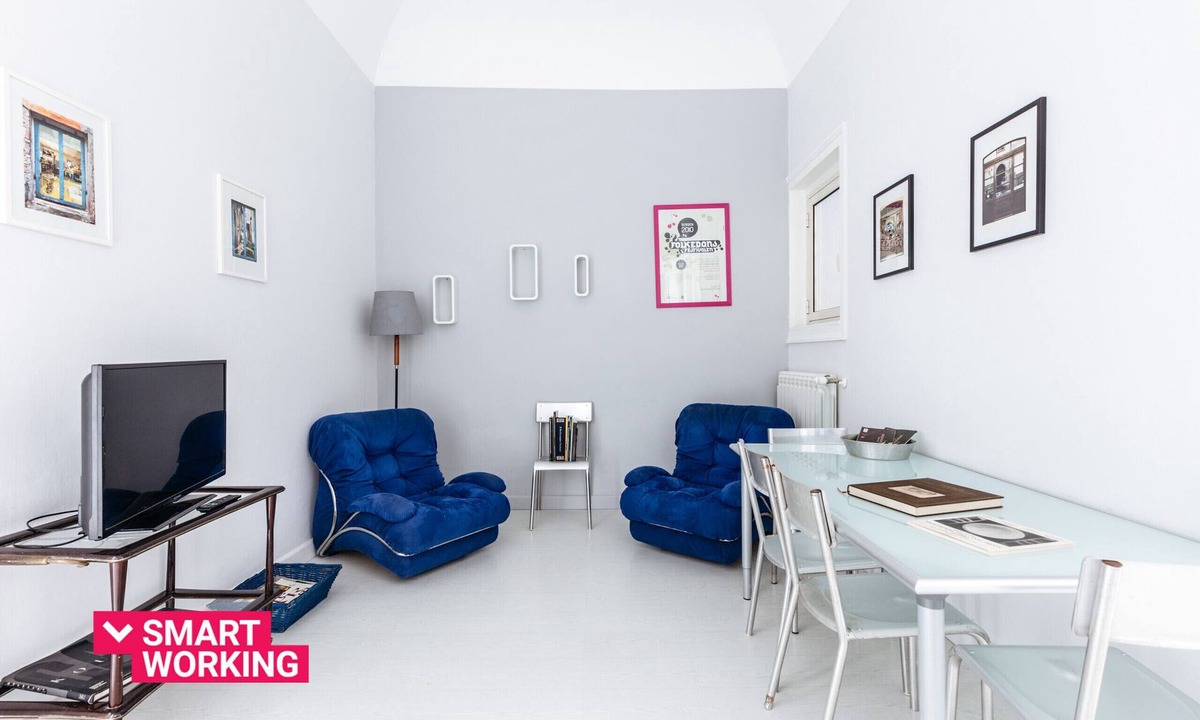 Palermo Apartment | Casa Dante with Balcony by Wonderful Italy