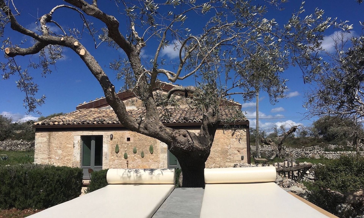 Noto Cottage | Casa Farfaglia, a charming old oil mill in Noto