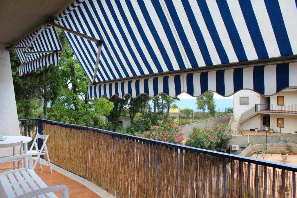 Recanati Apartment | Casa Lucrezia Naxos Bay
