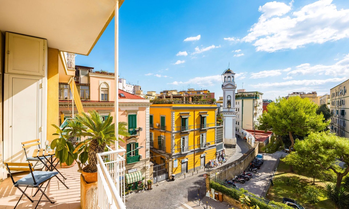 Arenella Apartment | Casa MariaPia al Vomero by Napoliapartments