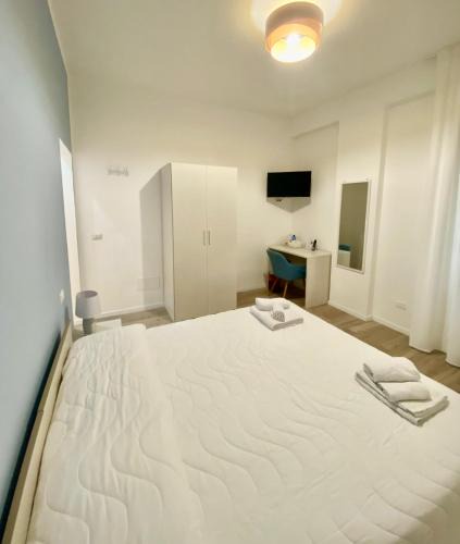 Milazzo House | Casa Milà - Home & Rooms