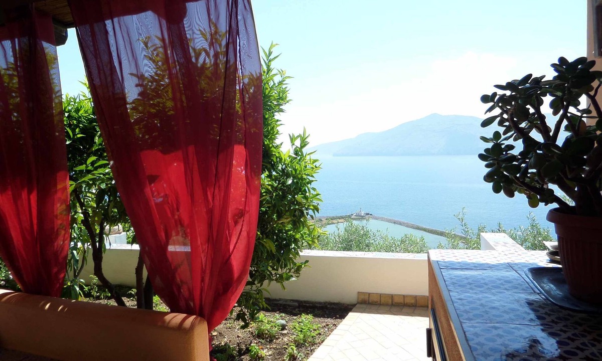 Lingua House | Casa Milly - Surrounded by nature, sea view