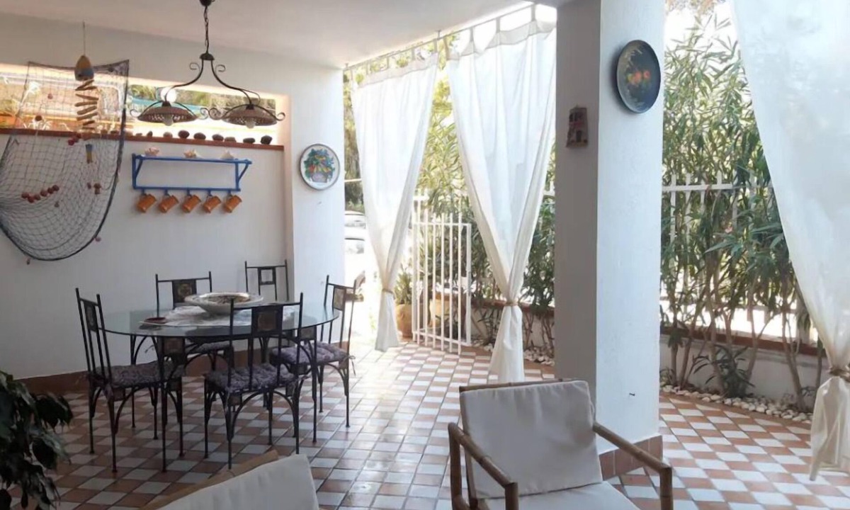 Addaura House | "Casa Perciata" Relax a few steps from the sea, cozy house with terrace