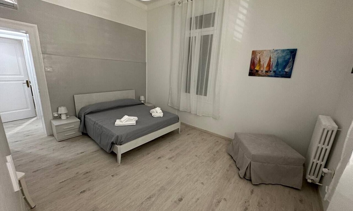 Sapri House | Casa Pinuccio Sapri: Holiday Home Steps from the Sea