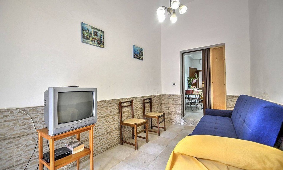 Letojanni House | Casa Sabbiolina C: A welcoming apartment situated at a short distance from the beach, with Free WI-FI.