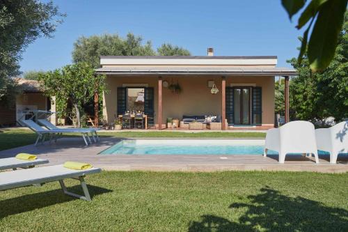 Noto Marina Villa | Casale della Pergola eco-friendly pool