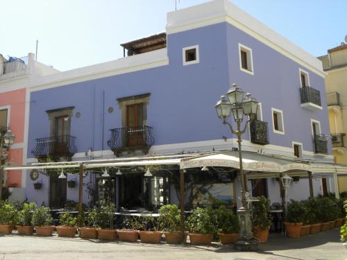 Lipari Historic Centre Apartment | Case Vacanze Albamarina