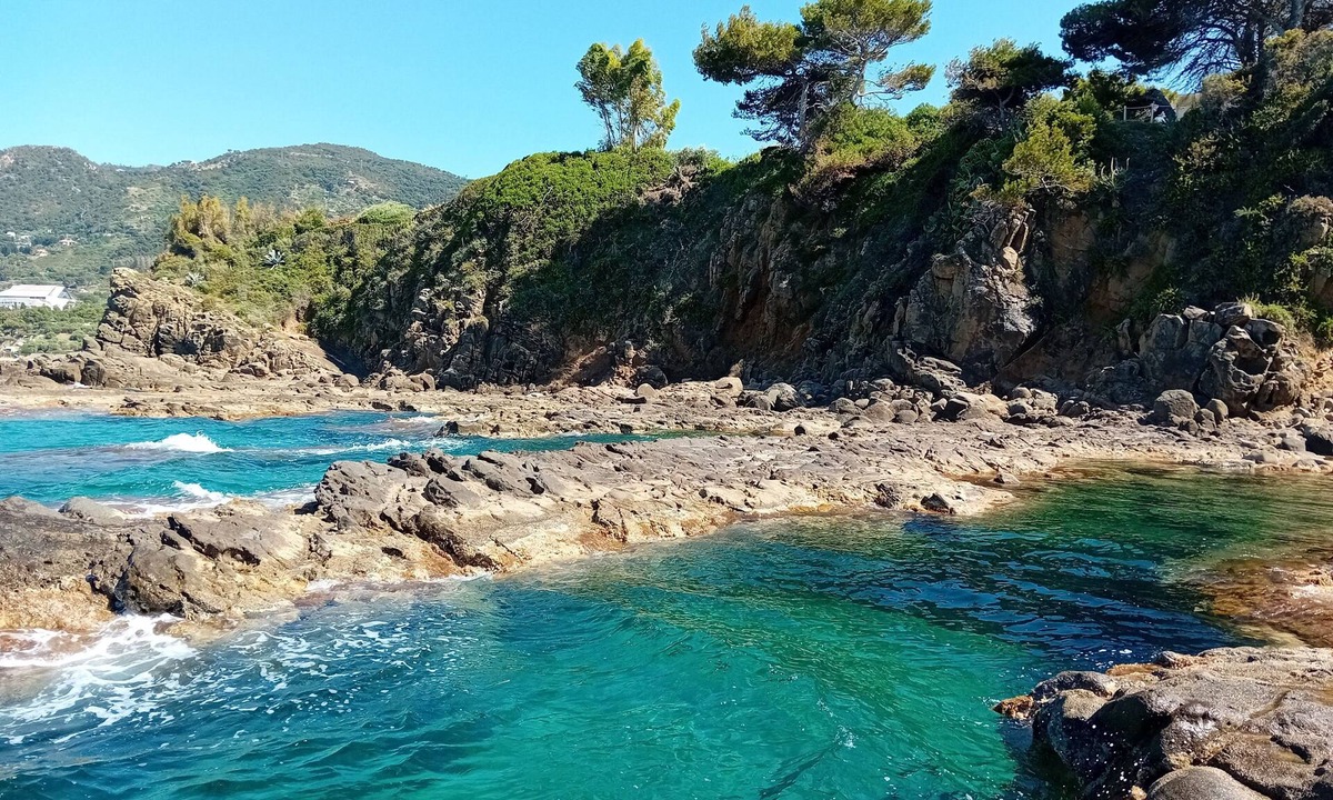 Mazzaforno Apartment | Cefalù La Maddalena 29 Apartment in villa sleeps 5+1, private access to the sea.