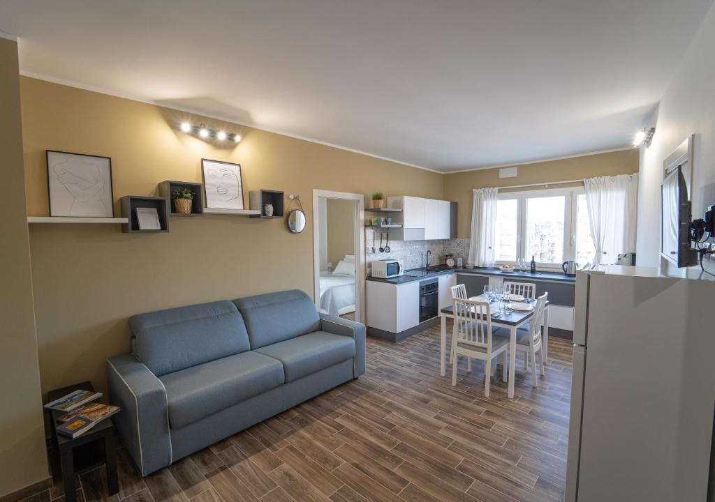 Corso dei Mille - Sant'Erasmo Apartment | Central Station Home - Fanale Rentals
