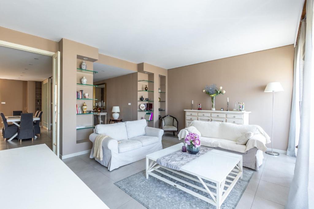 Ruggero Settimo Apartment | Central suite