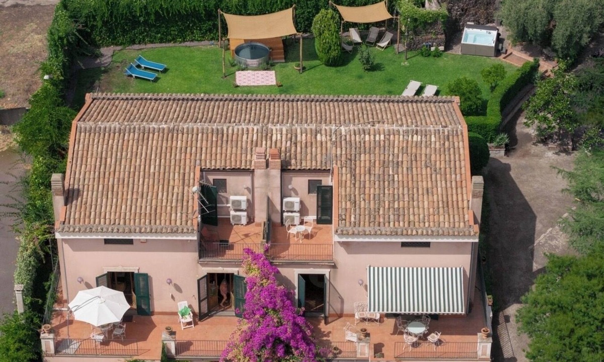 Zafferana Etnea House | Charming 3-bedroom country house with Jacuzzi and tank pool