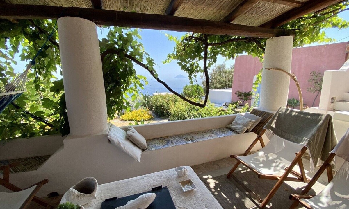 Malfa Villa | Charming villa in SALINA Capo Faro- dream sunset -