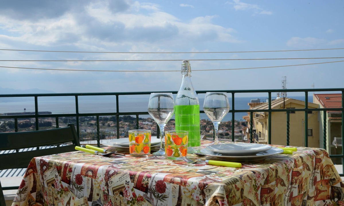 Campofelice di Roccella House | City House. Life in the center.