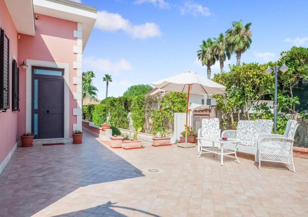 San Lorenzo House | Comfortable Holiday Home in Noto near Sea