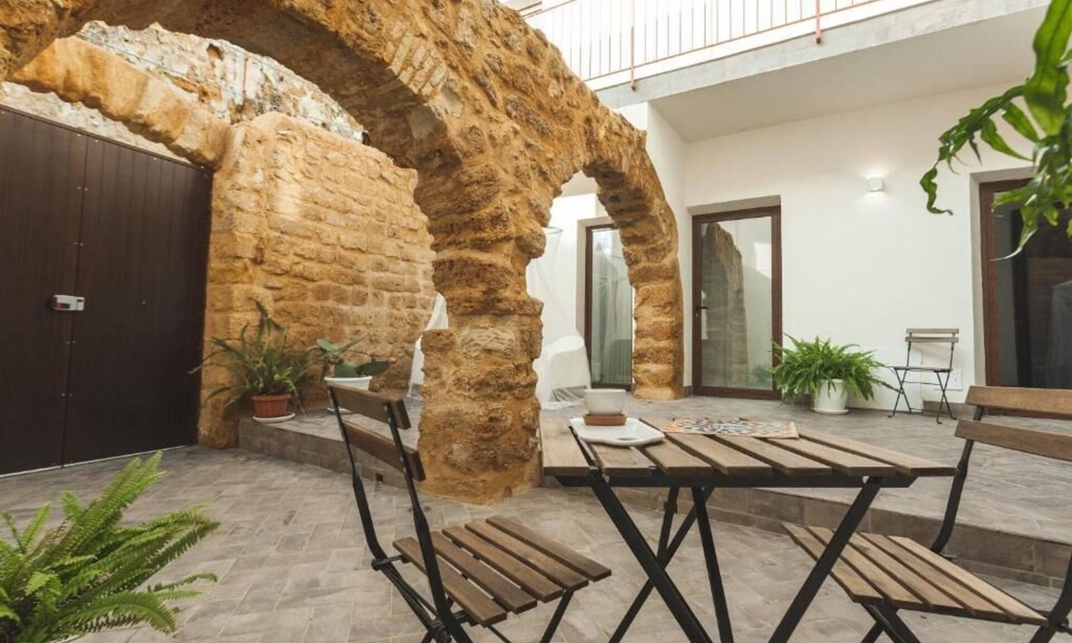 Agrigento House | CORTILE BARONELLO