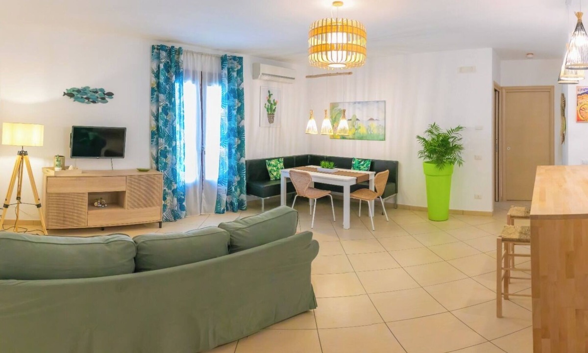 Old Town Apartment | Cozy Beach House