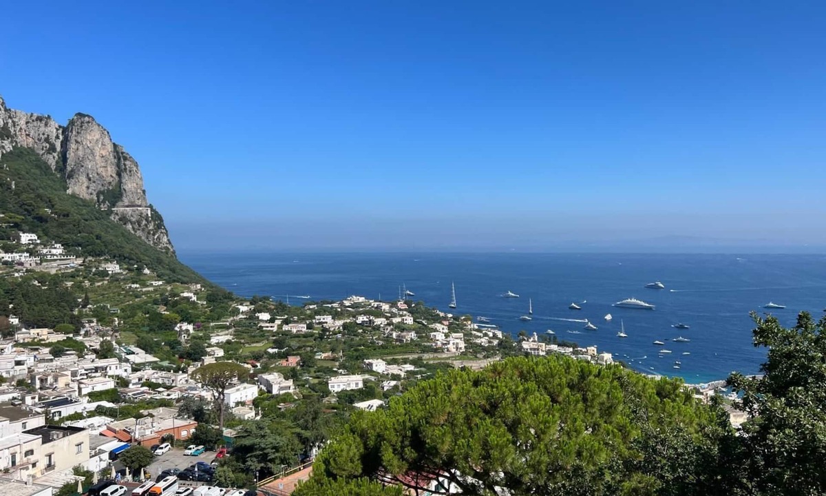 Marina Piccola Apartment | Cozy Caprese house with breathtaking views of the island