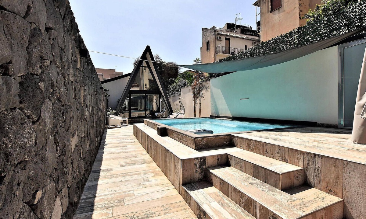 Old Town House | Cozy home in Catania with kitchen