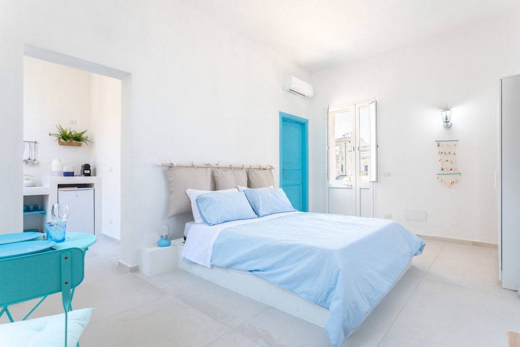 Santa Lucia Apartment | Darsena Sunset Apartment II by Wonderful Italy