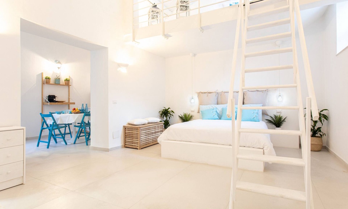 Santa Lucia Apartment | Darsena Sunset Apartment I by Wonderful Italy