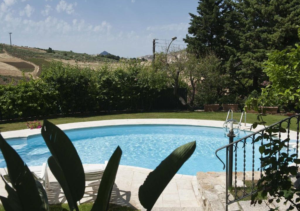 Buseto Palizzolo House | Delightful charming house with pool and all the facilities you need