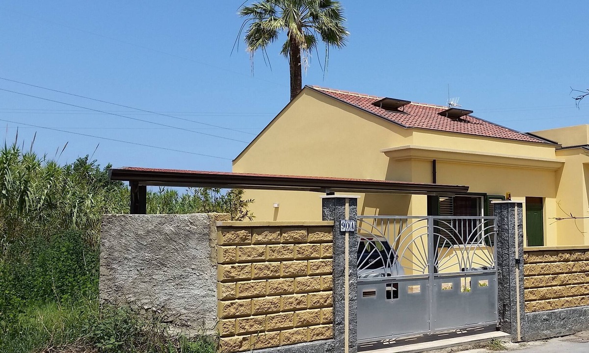 Milazzo Villa | Detached house with garden