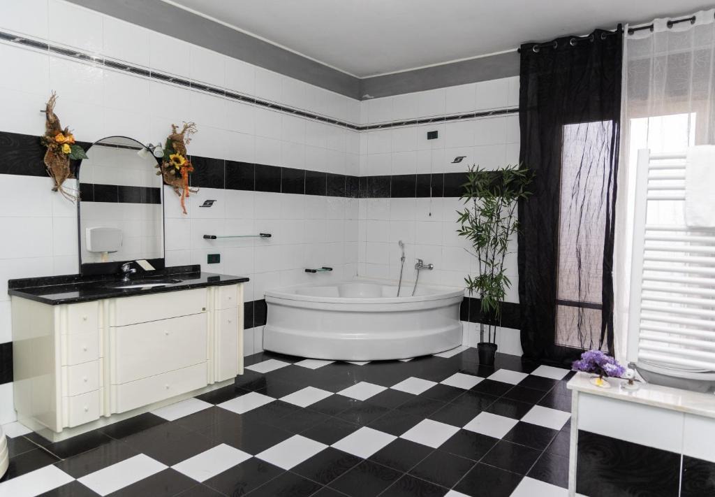 Gela Apartment | Dimora Perugino 180 mq, 7 ospiti, Free Wifi