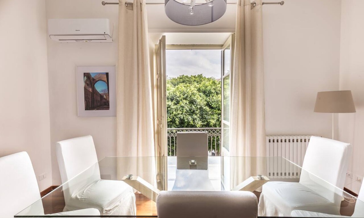 Kalsa Apartment | Domus Sicily - Piazza Marina Suite - Stunning view of the garden