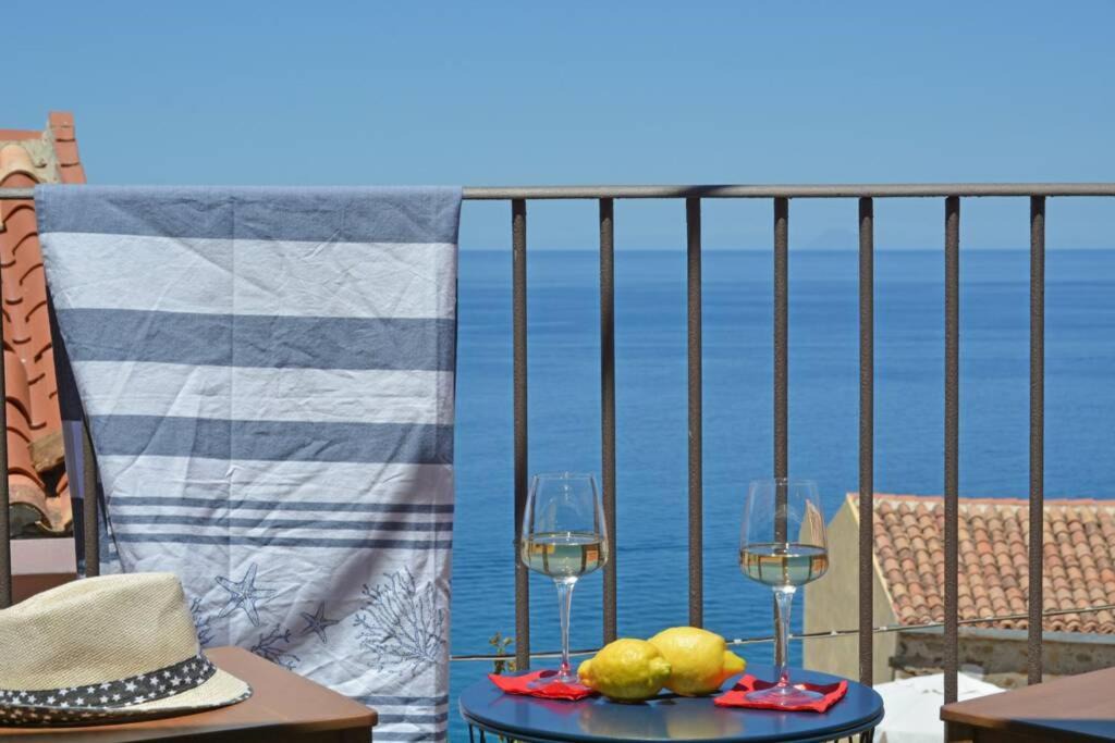 Sant'Ambrogio Apartment | Donna Luna Terrazza S Ambrogio