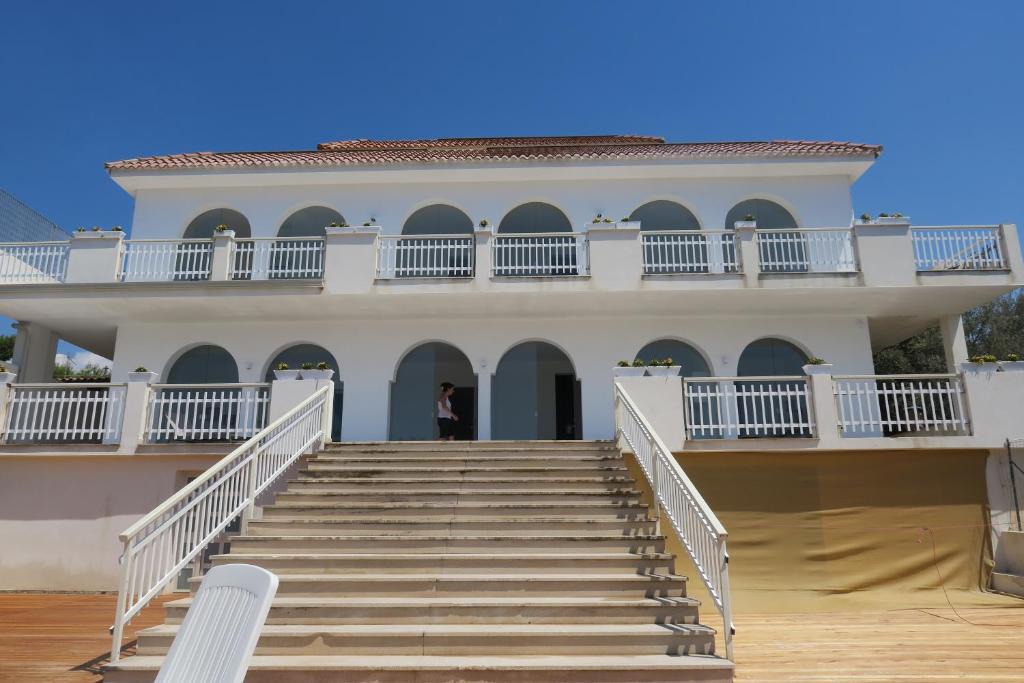 Cava dʼAliga Apartment | Donna Maria