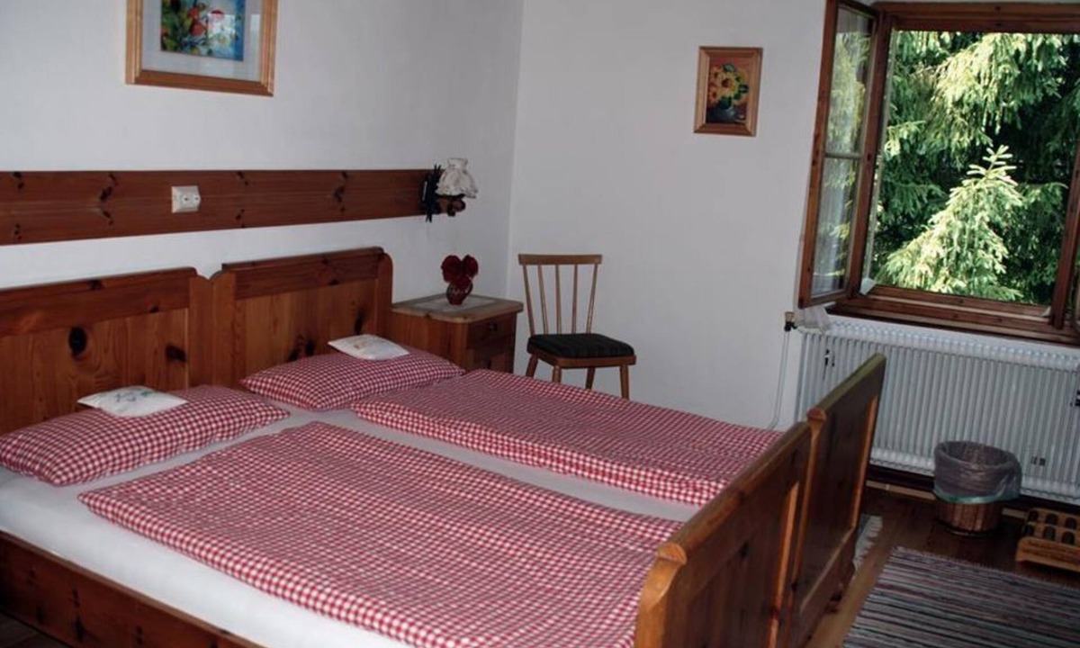 Vorderstoder House | Dreibettzimmer mit Dusche, WC - Gesundheits- und Biobauernhof Rotbuchner