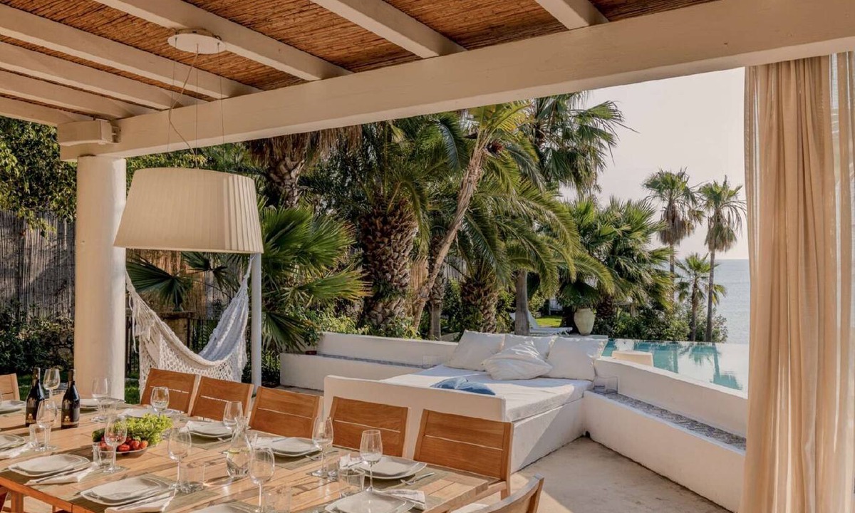 Brucoli Villa | Elegant 7 Bedroom Villa, Pool and Panoramic Sea Views