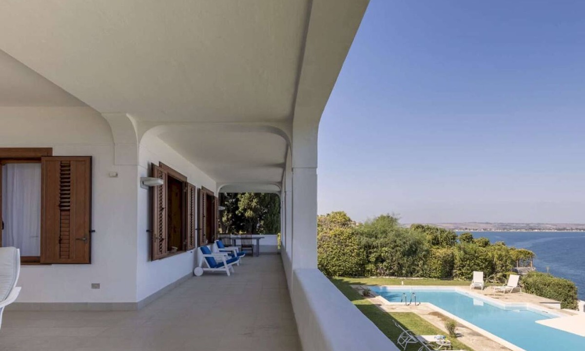 Costa Saracena-Castelluccio Villa | Elegant 7 Bedroom Villa, Pool and Panoramic Sea Views