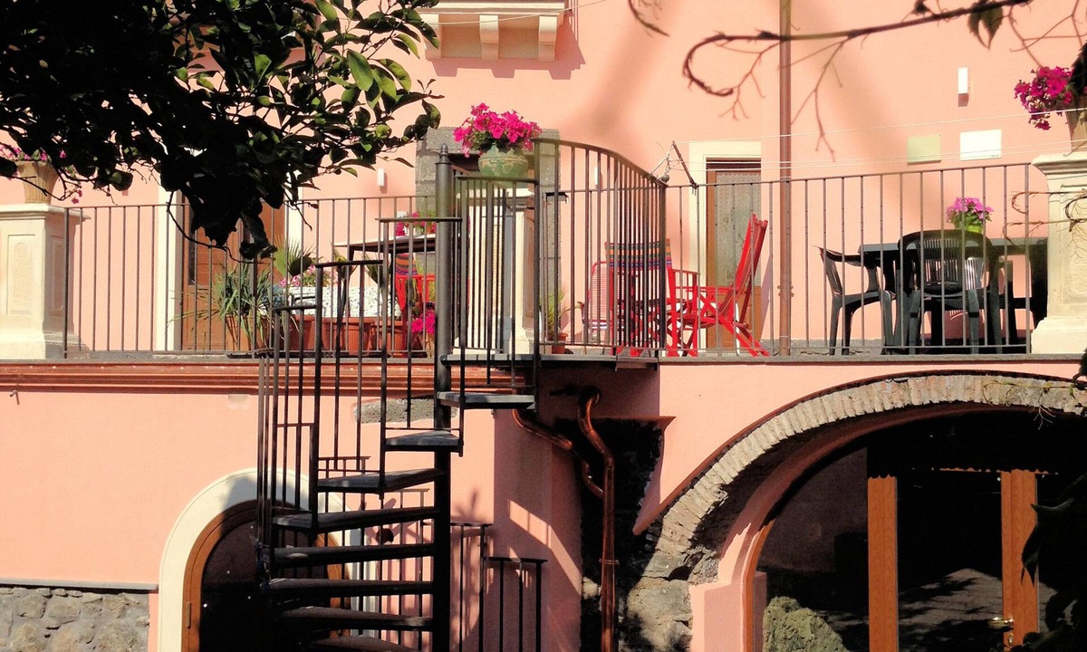 Trecastagni Cottage | Etna view fully renovated luxury cottage in historical residence