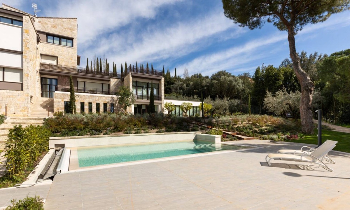 Perugia Apartment | Exclusive Perugia Getaway - Shared Pool & Parking