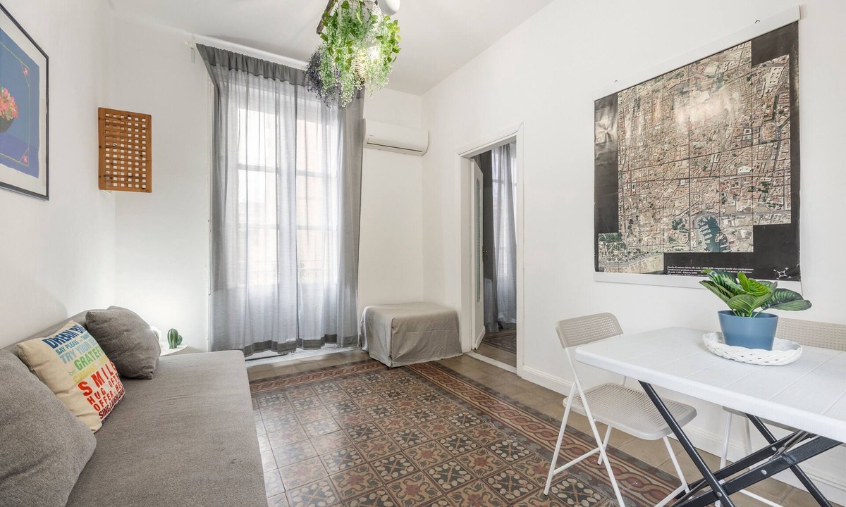 Borgo Vecchio Apartment | 'Fiorelli 17 - Bivano Green Leaves' Apartment with Balcony, Wi-Fi and Air Conditioning