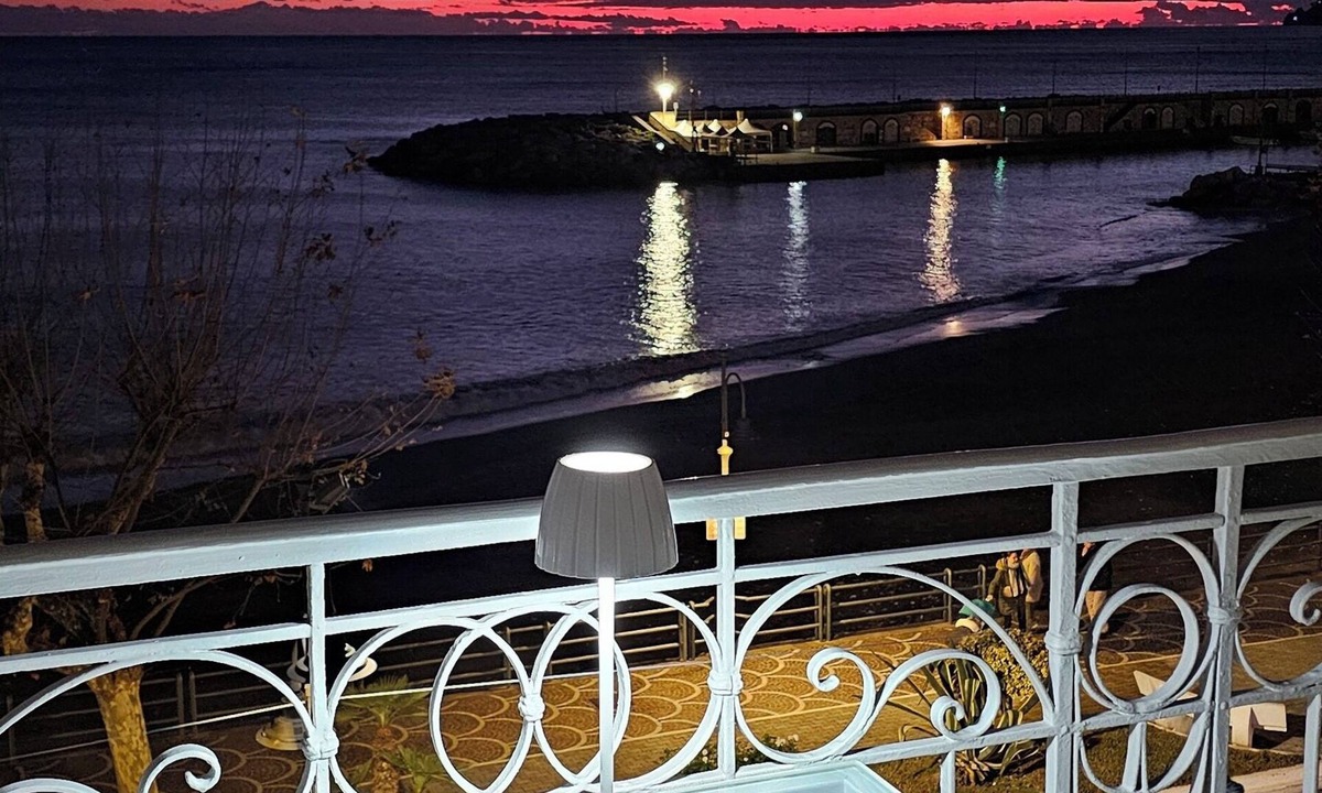 Maiori Resort | Galene - beachfront Costa d'Amalfi - nnSuperior double room with seaview balcony