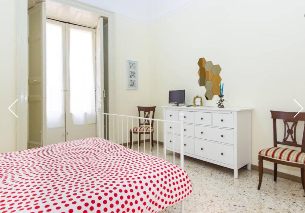 Old Town Apartment | Garibaldi House Catania