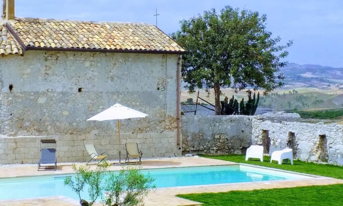 Naro House | Gibbesi country farm large cottage