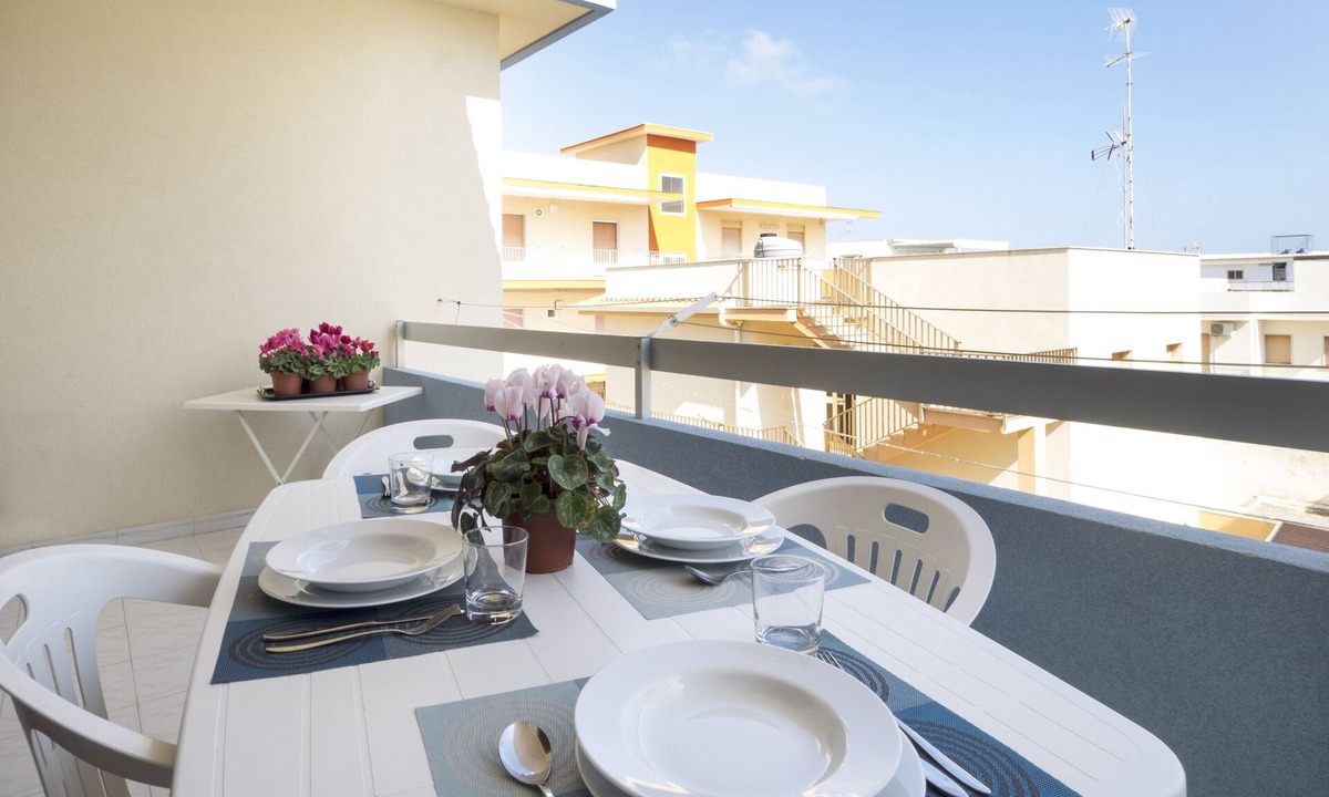 Casuzze Apartment | Girasole’s apartment is located in the lovely village of Casuzze.
