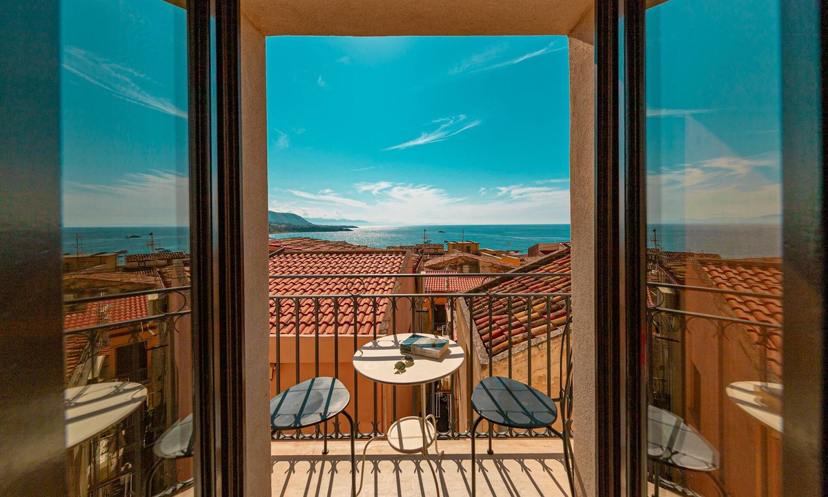 Balcone Della | Old Town