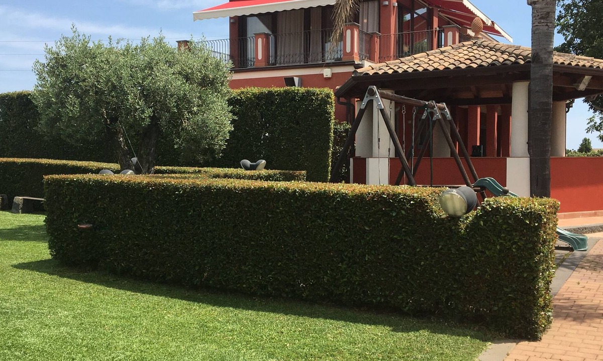 Aci Sant'Antonio RV Rental | Green Etna camping pitches